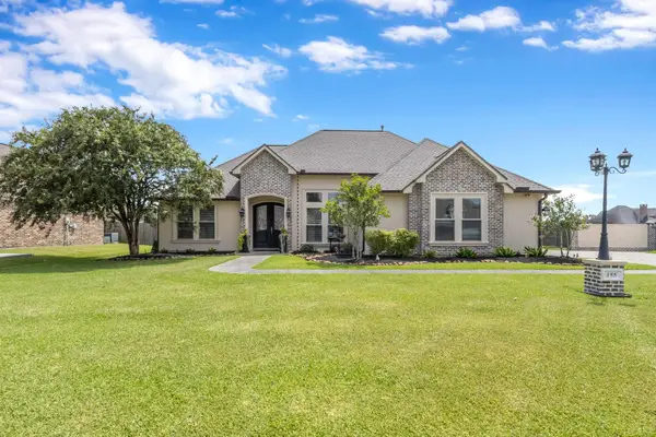 155 Lauren Dr., Orange, TX 77630