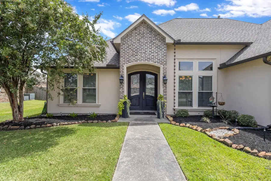 155 Lauren Dr., Orange, TX 77630 - #2