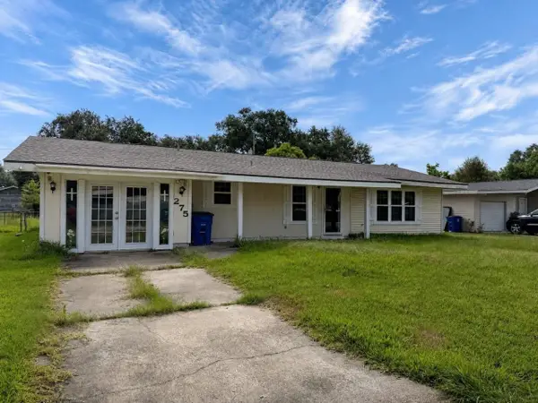 275 E Clover Ln, Bridge City, TX 77611