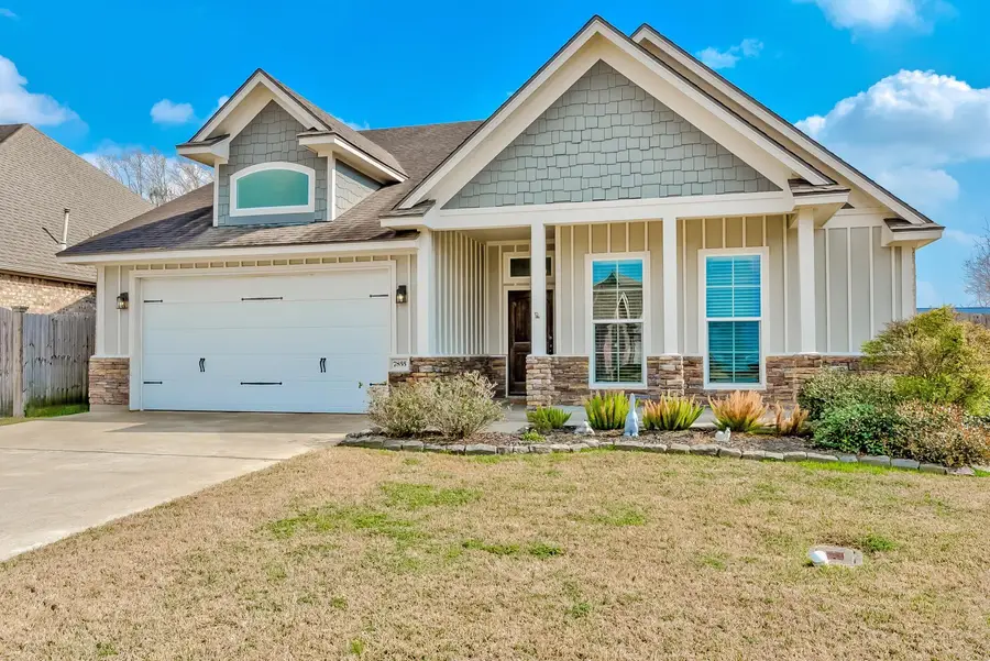 7855 Oakridge Dr, Nederland, TX 77627 - #2