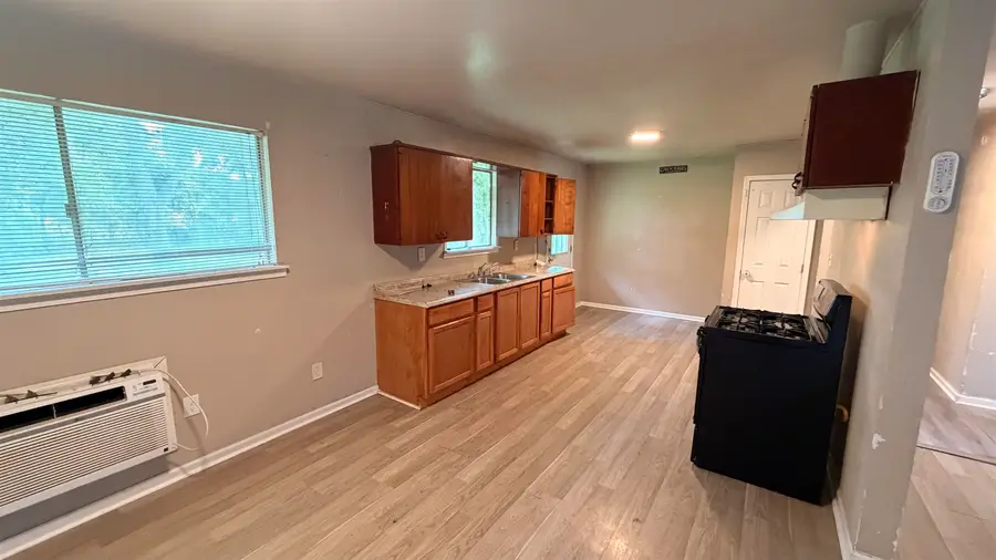 2016 Stakes Ave, Orange, TX 77630 - #3