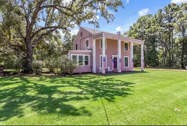 610 E Roundbunch, Bridge City, TX 77611