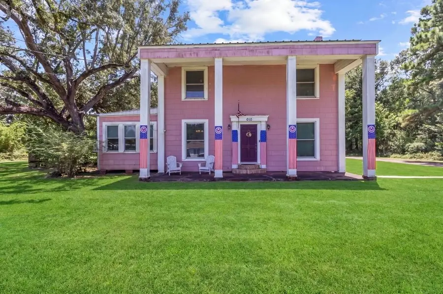 610 E Roundbunch, Bridge City, TX 77611 - #2