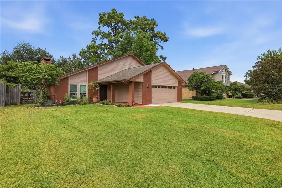 2206 Spring Oak Lane, Orange, TX 77632 - #2