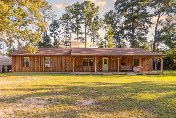 3021 Shady Oak Dr, Silsbee, TX 77656