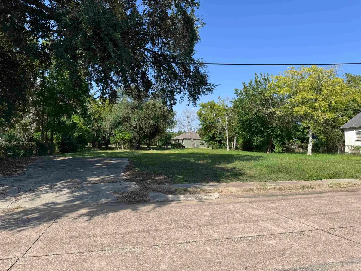 1044 Abe Lincoln, Port Arthur, TX 77640 - #1