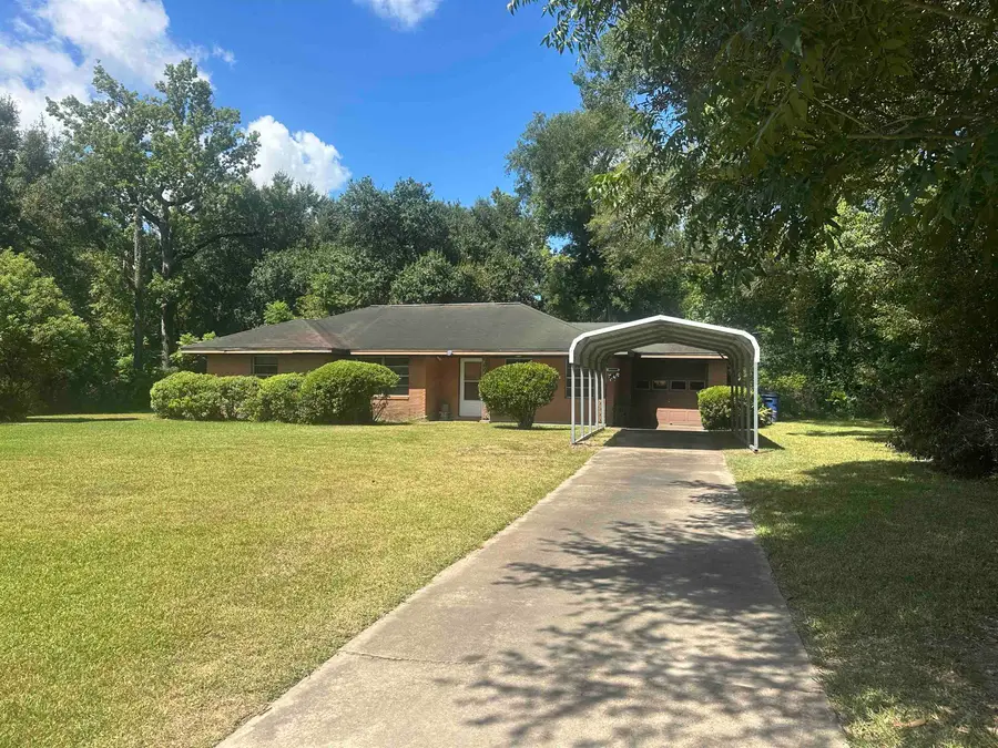 808 Irving St, West Orange, TX 77630 - #2