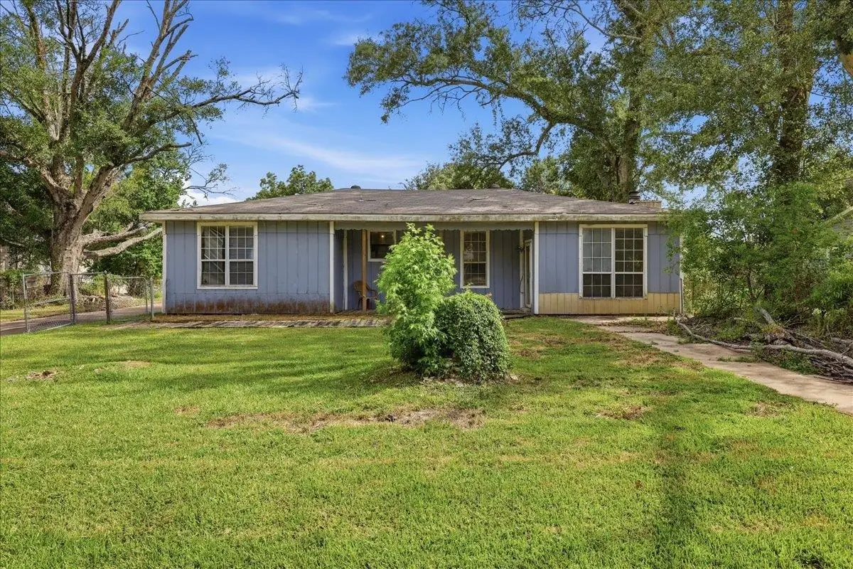 1049 Vincent, Bridge City, TX 77611 - #1