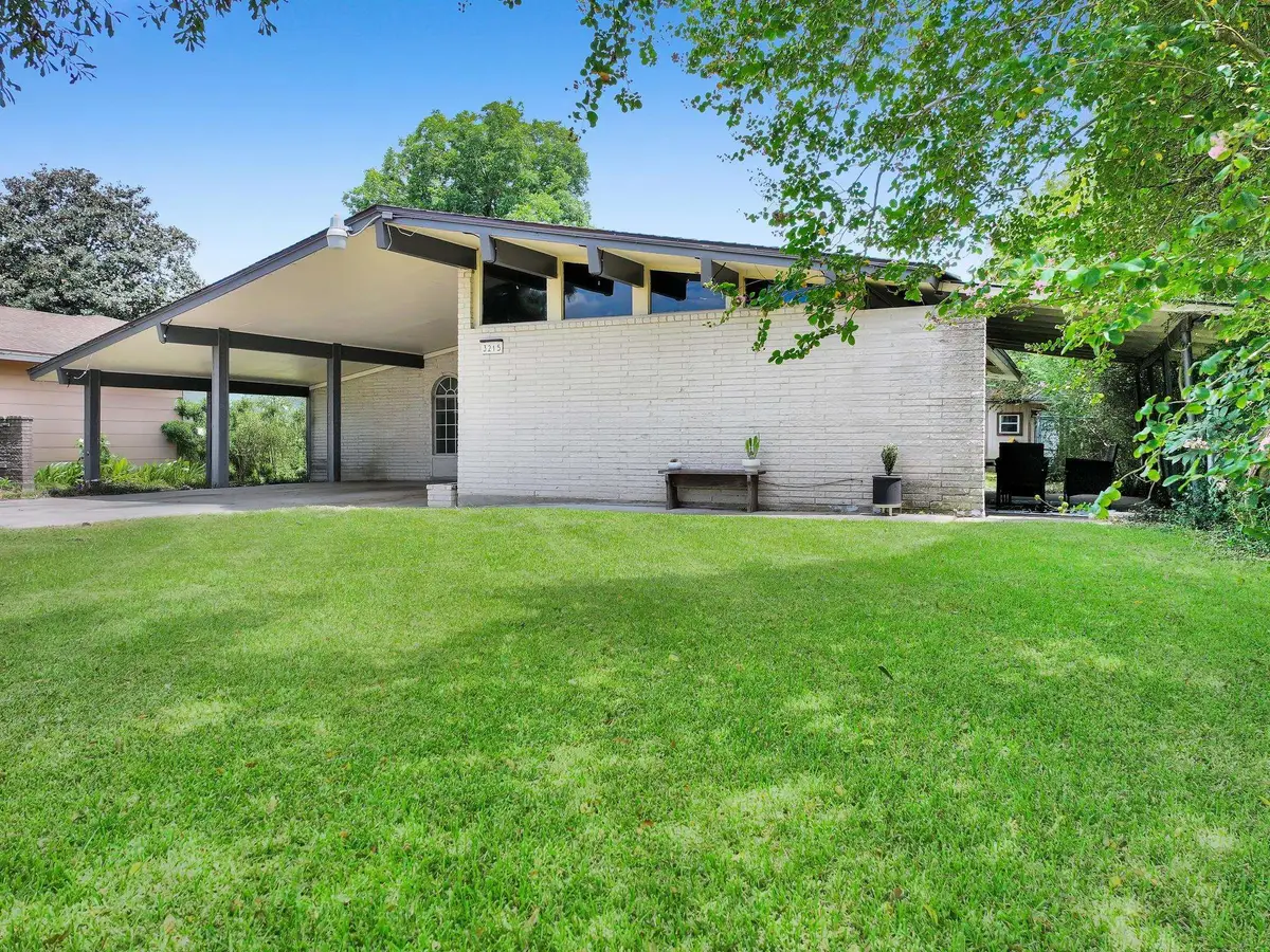 3215 Callaway Drive, Nederland, TX 77627 - #1