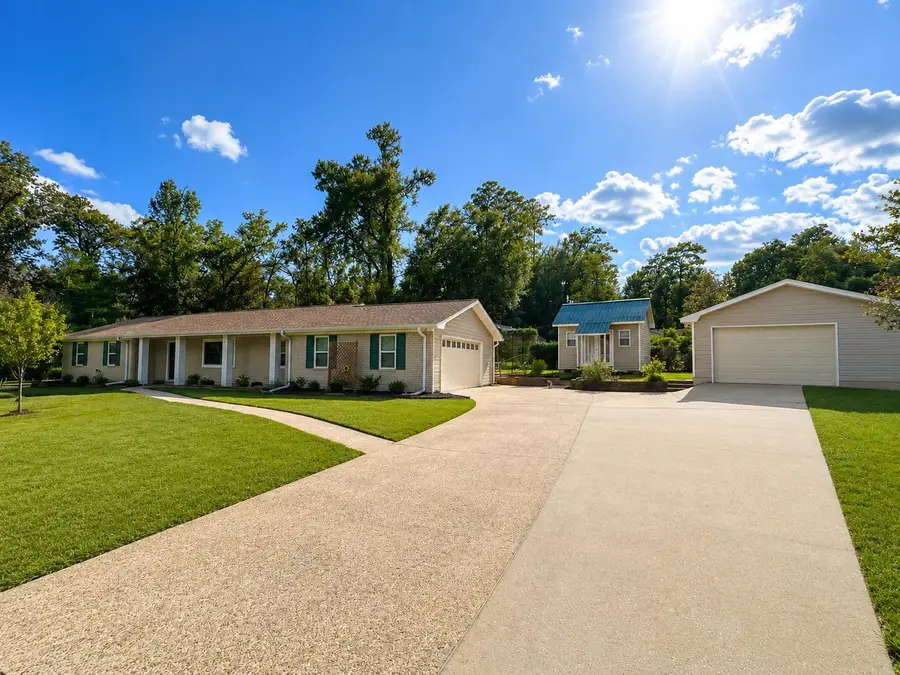 130 Holly Dr., Lumberton, TX 77657 - #2