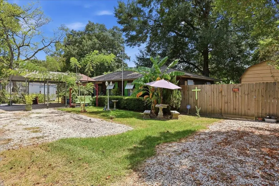 1255 Harris St, Silsbee, TX 77656-5629 - #2