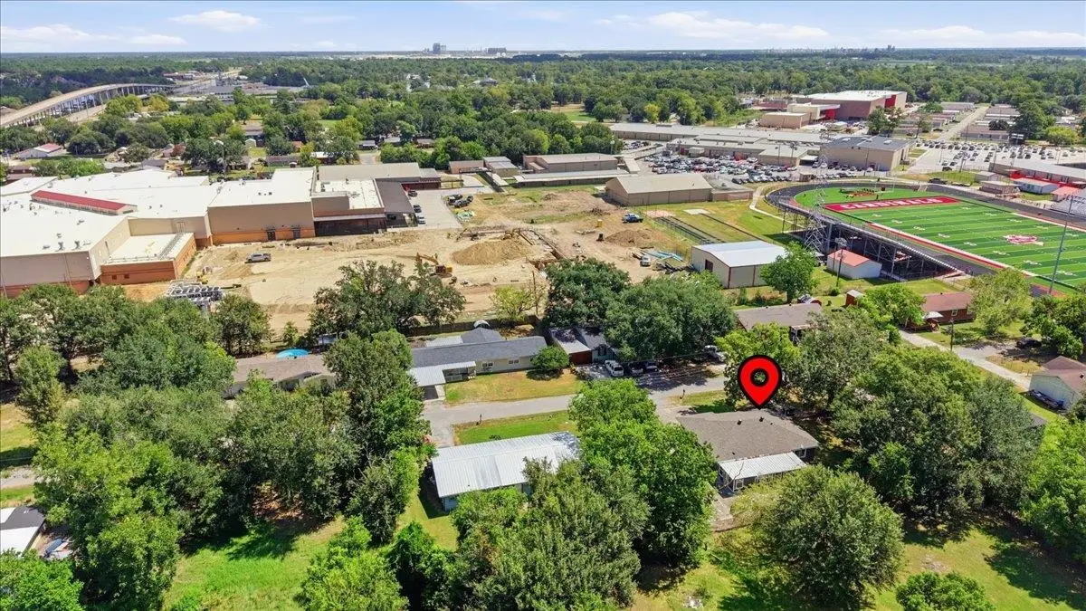 180 Schoolview, Bridge City, TX 77611 - #1