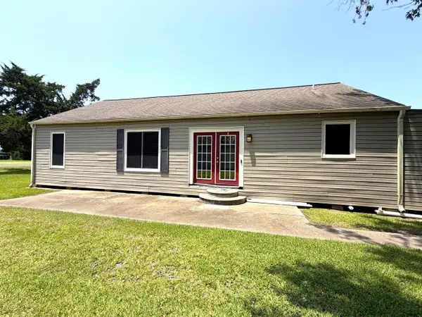 760 Ave A, Bridge City, TX 77611