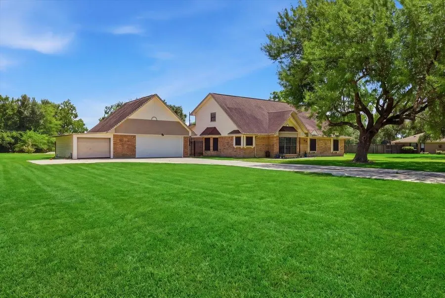10867 Greenway Drive, Beaumont, TX 77705 - #2