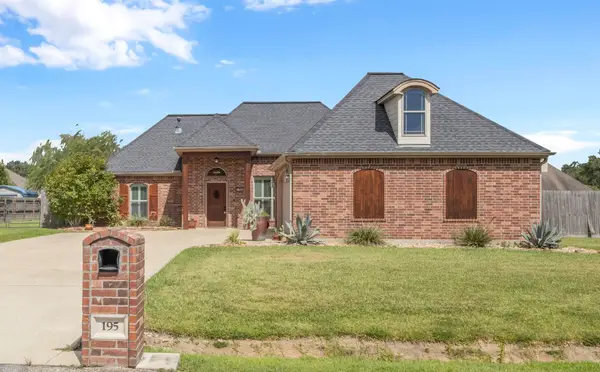 195 Stephanie Dr., Orange, TX 77630