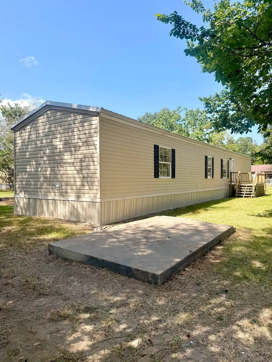 609 W Dogwood St, Orange, TX 77630 - #3