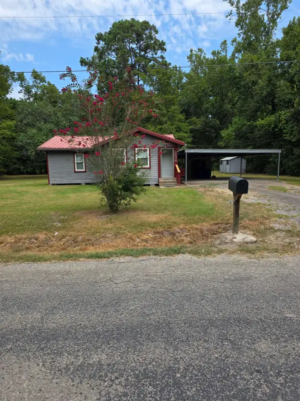 2834 Alice St, Orange, TX 77632