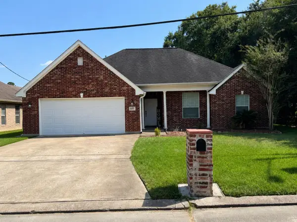 9195 Oak Pointe, Beaumont, TX 77707