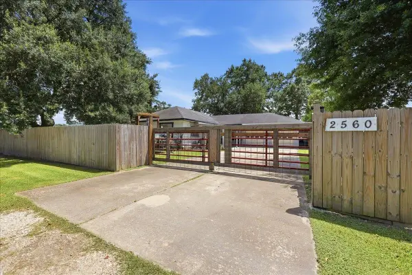 2560 64th Street, Port Arthur, TX 77640