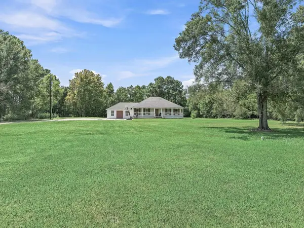 2904 Garrison Ln, Orange, TX 77630