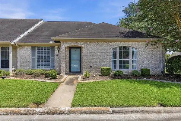 1208 Glen Meadow Lane, Beaumont, TX 77706