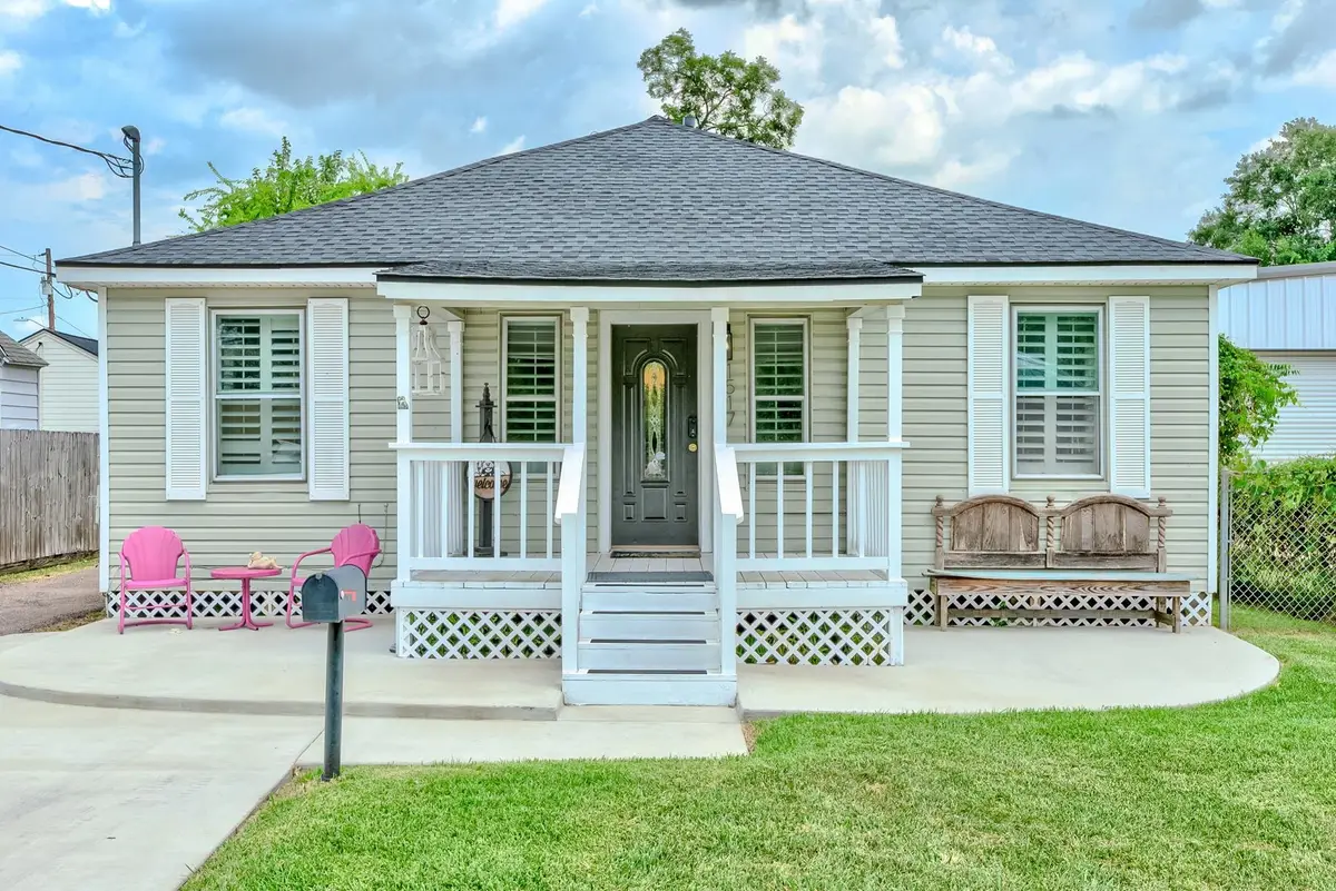 1517 Dieu, Port Neches, TX 77651 - #1