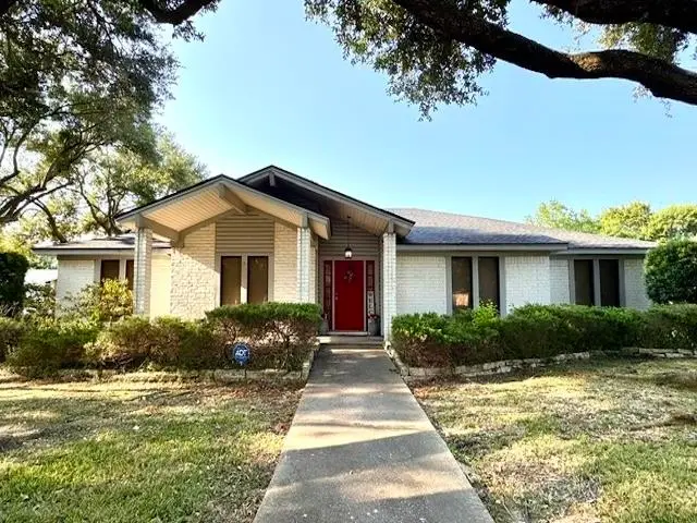 6890 Hialeah Dr., Beaumont, TX 77706 - #1