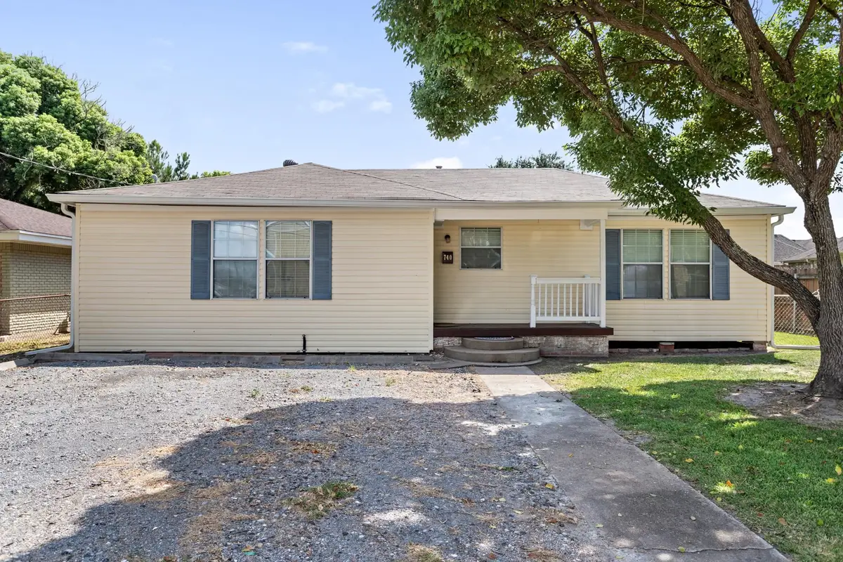 740 N John, Bridge City, TX 77611 - #1