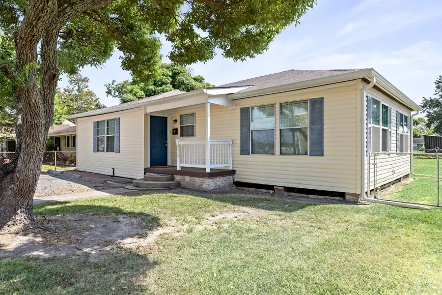 740 N John, Bridge City, TX 77611 - #3
