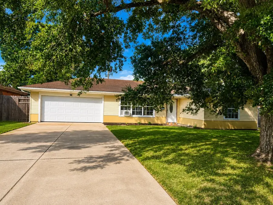 300 GEORGE LN, Port Arthur, TX 77642 - #2