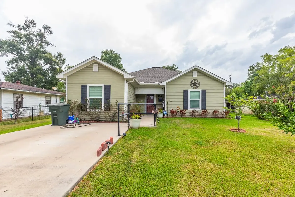 265 Canterbury Dr, Beaumont, TX 77707 - #1