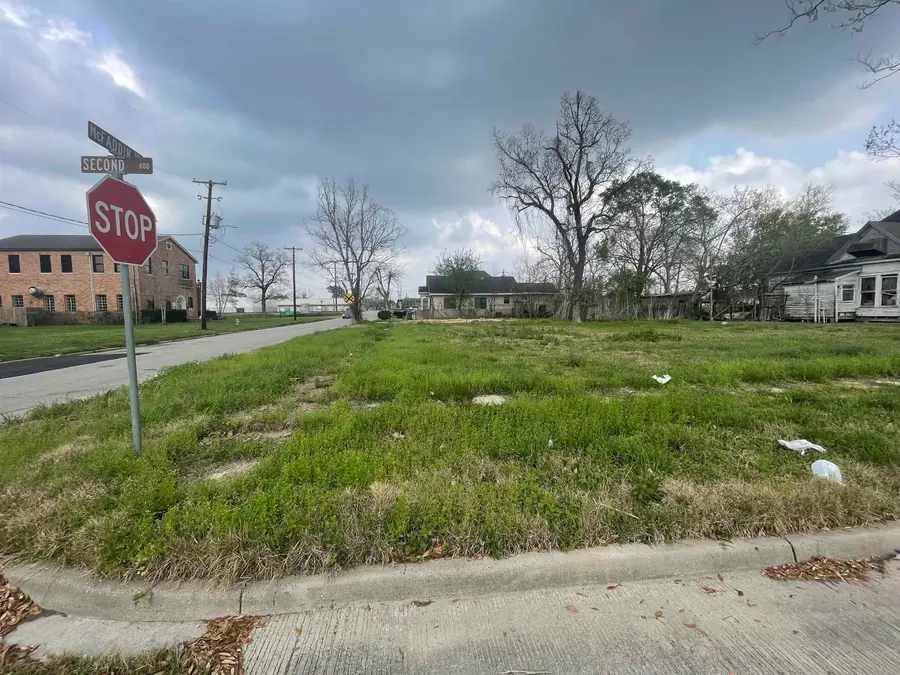 562 2nd St, Beaumont, TX 77701 - #3