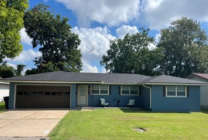 611 S 5, Nederland, TX 77627 - #1