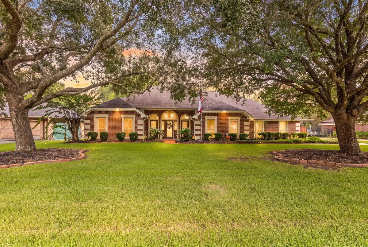 1100 Dawnwood Dr, Orange, TX 77632 - #1