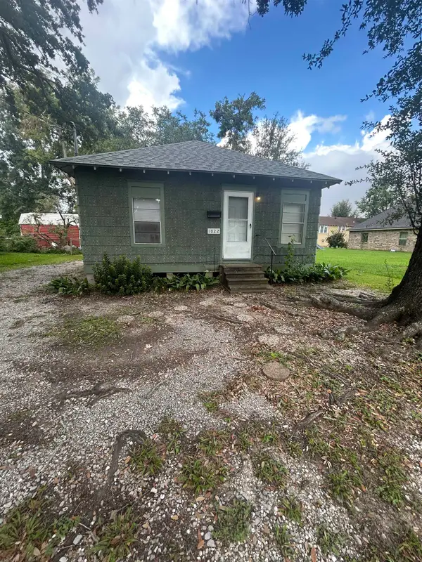 1022 Wilson St, Port Neches, TX 77651