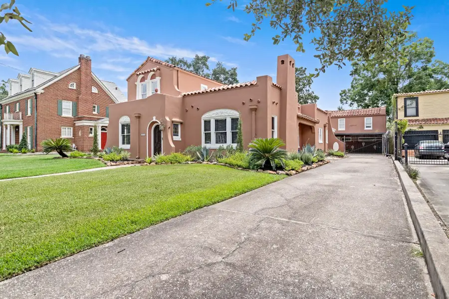 2375 HARRISON ST, Beaumont, TX 77702 - #2