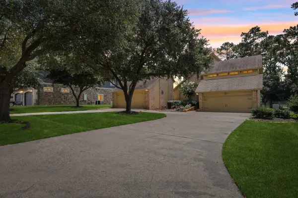 751 Lakeshore Dr, Brookeland, TX 75931