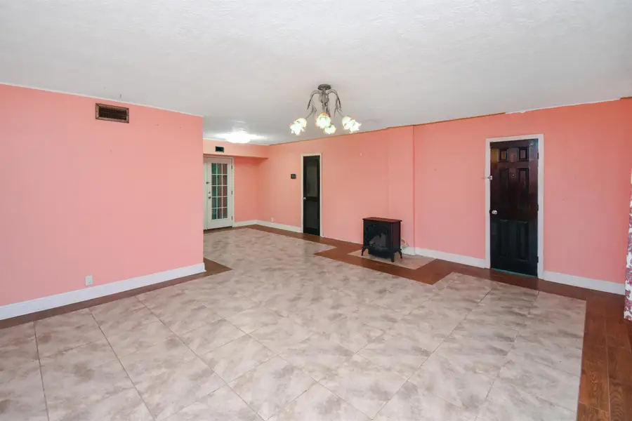 1307 W Cypress, Orange, TX 77630 - #2