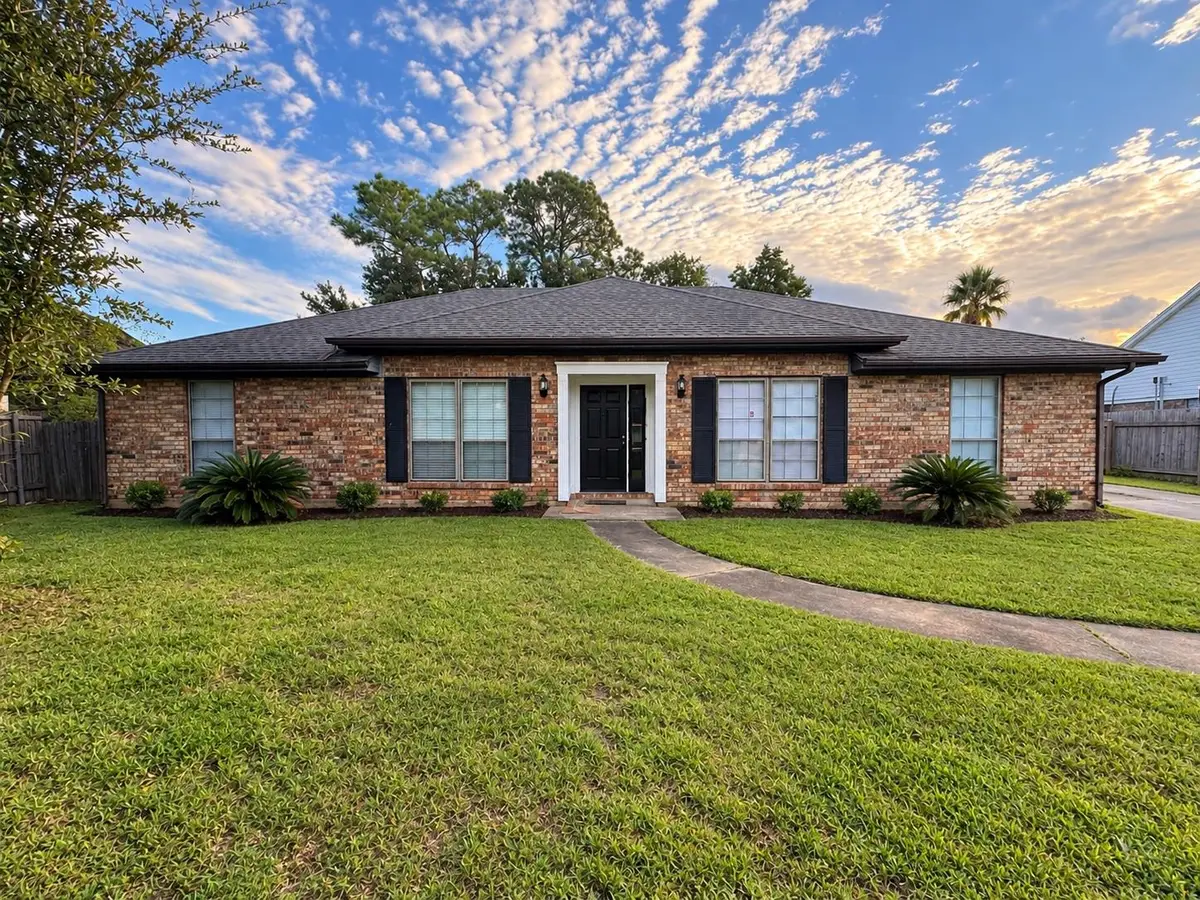 8648 Lamplighter Ln, Port Arthur, TX 77642 - #1