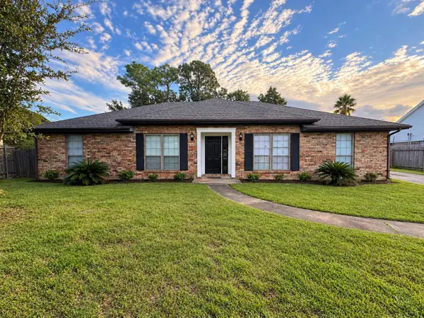 8648 Lamplighter Ln, Port Arthur, TX 77642