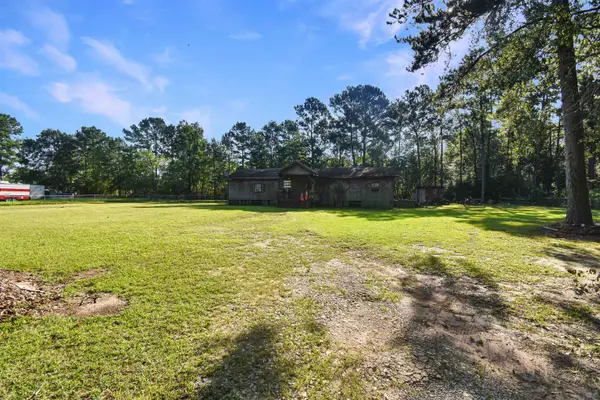2804 Shady Oak Dr, Silsbee, TX 77656