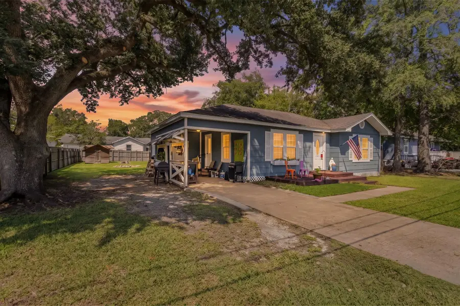 250 W Herring, Sour Lake, TX 77659 - #2