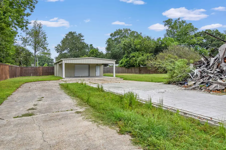 3502 W Park Ave, Orange, TX 77630 - #2