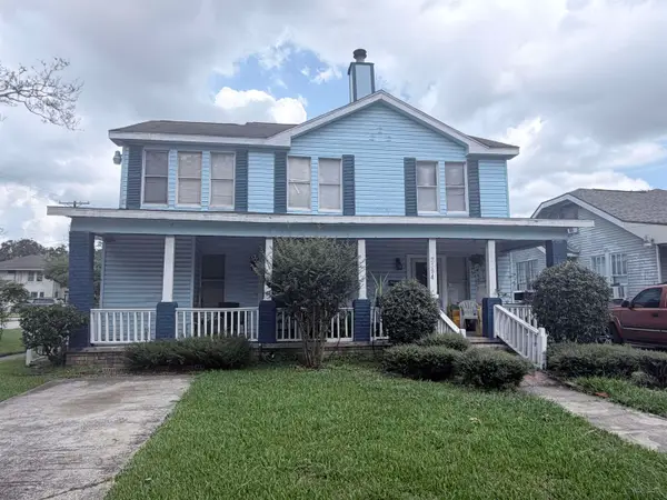 2394 Angelina St, Beaumont, TX 77702