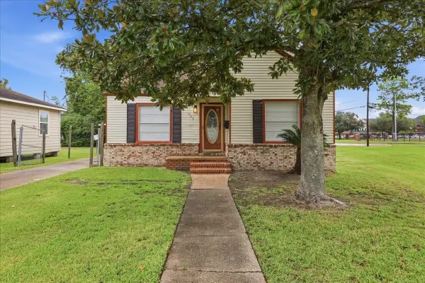 665 Garland, Beaumont, TX 77701