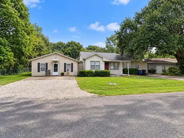 145 E DARBY, Bridge City, TX 77611