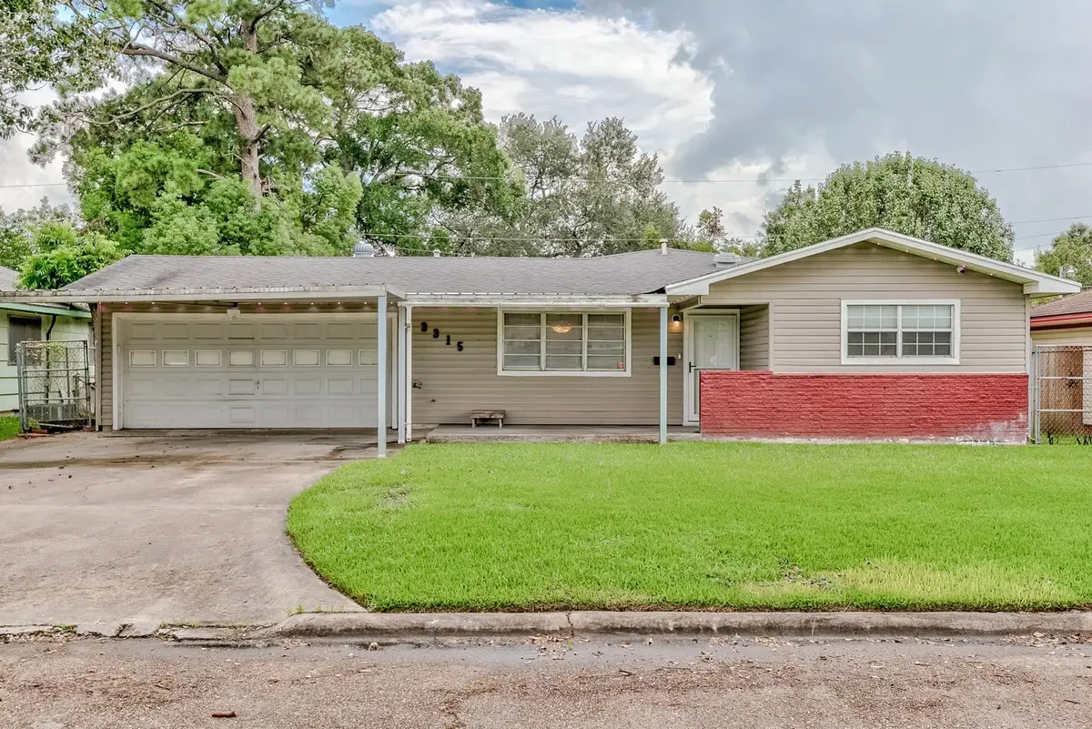 3315 Avenue M, Nederland, TX 77627 - #1