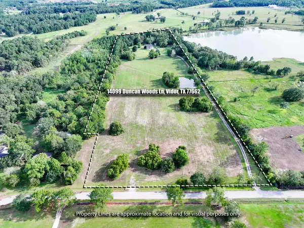 14099 Duncan Woods Ln, Orange, TX 77662-7015