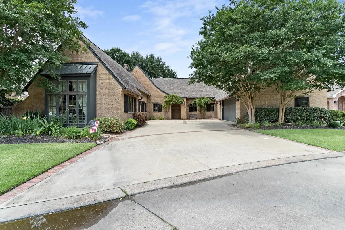 19 WATERFORD DR., Orange, TX 77630 - #1