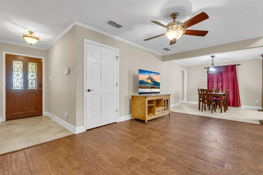 11521 Country Ln., Beaumont, TX 77705 - #2